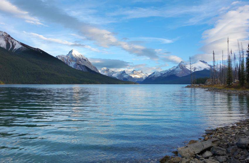 A beautiful landscape of a river and mountains